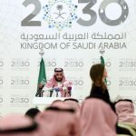 أجاب ولي العهد الأمير محمد بن سلمان على الأسئلة خلال مؤتمر صحفي عقد في الرياض ، في 25 أبريل 2016. أعلن سلمان خطته للإصلاح الاقتصادي المعروفة باسم "رؤية 2030". / صور VCG